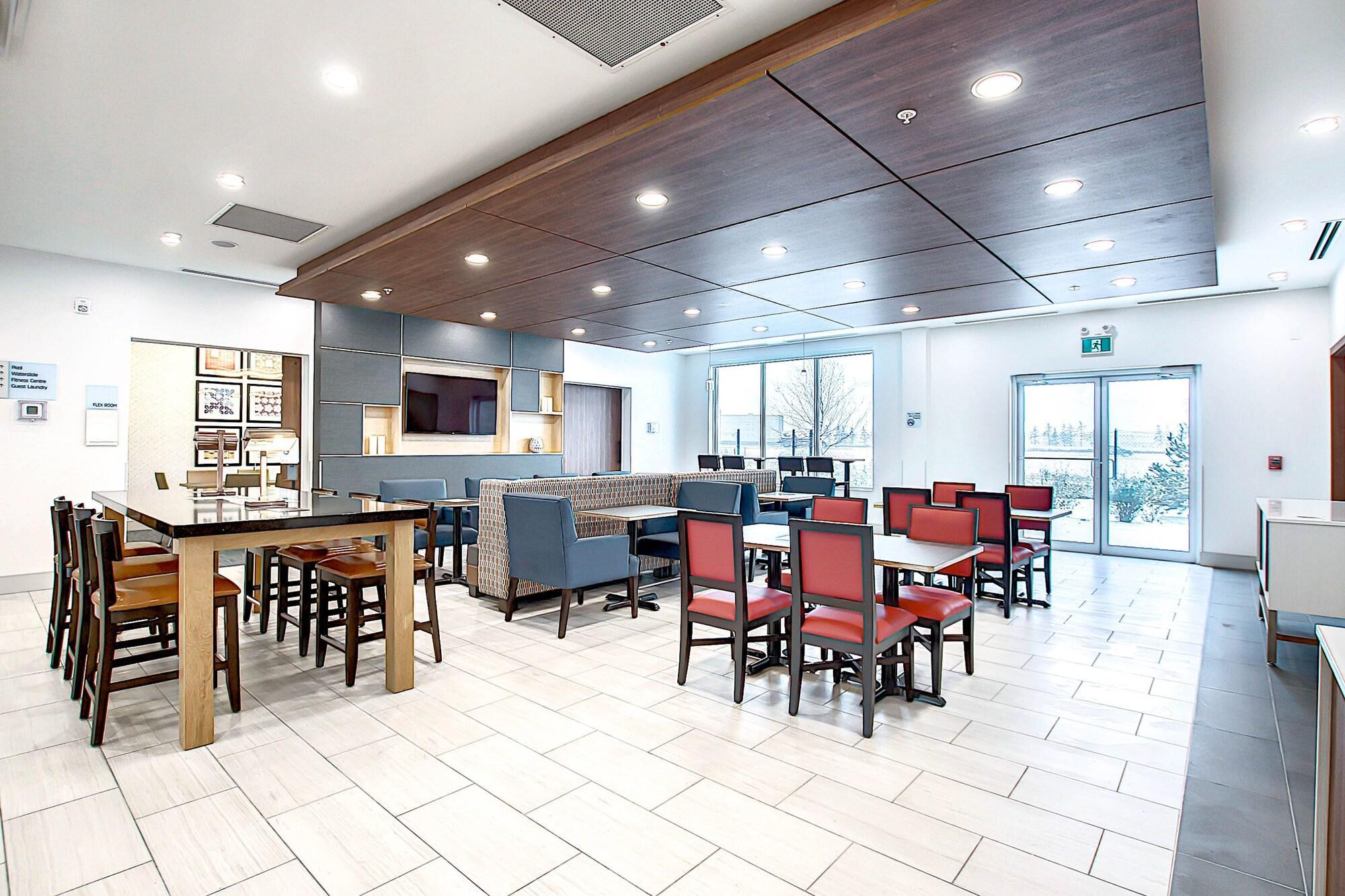 Holiday Inn Express & Suites - Calgary Airport Trail Ne By Ihg Εξωτερικό φωτογραφία