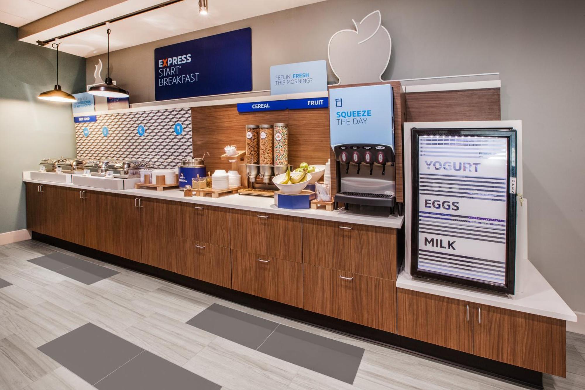Holiday Inn Express & Suites - Calgary Airport Trail Ne By Ihg Εξωτερικό φωτογραφία